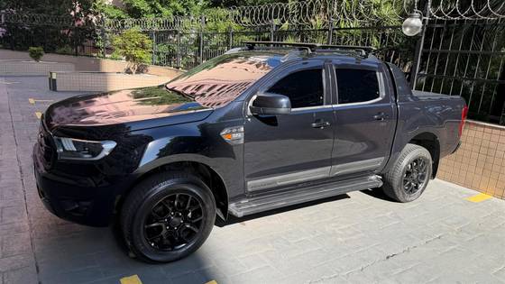 FORD RANGER 2.2 BLACK 4X2 CD 16V DIESEL 4P AUTOMÁTICO